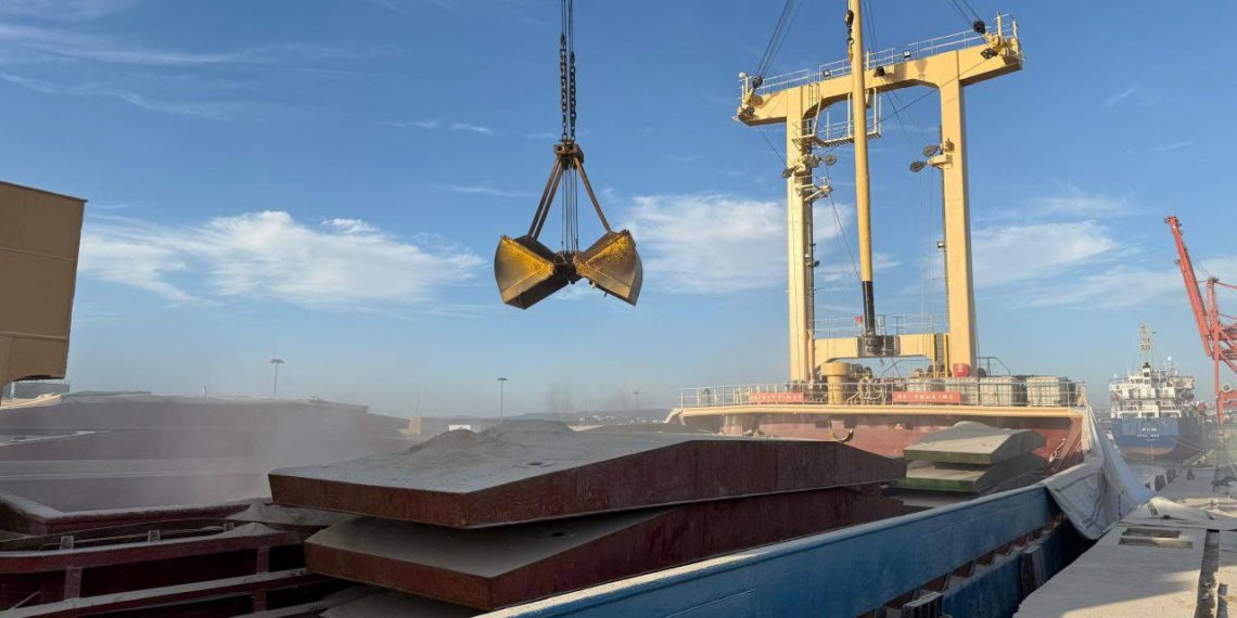 تصدير الفوسفات السوري