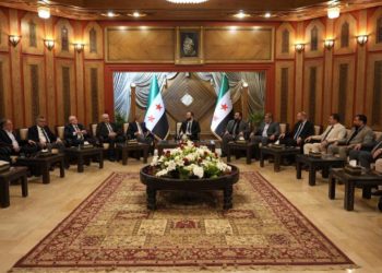 محافظ حلب يناقش مع وفد من الصناعيين والتجار دعم الاستثمار وتطوير البنية التحتية