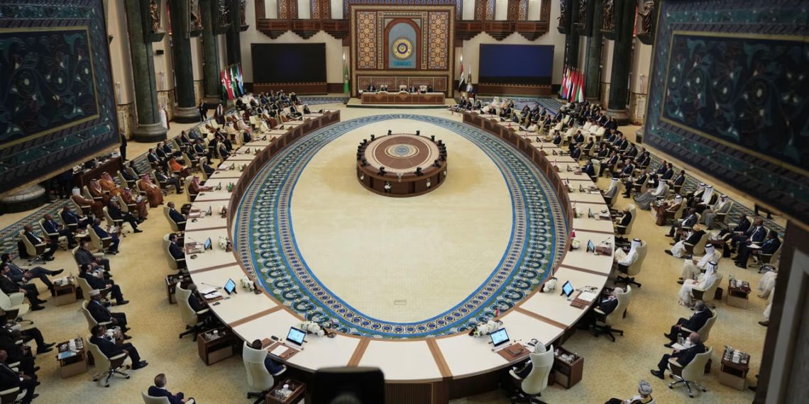 ترحيب واسع برفع العقوبات.. قمة بغداد تتبنى دعمًا قويًا لسوريا