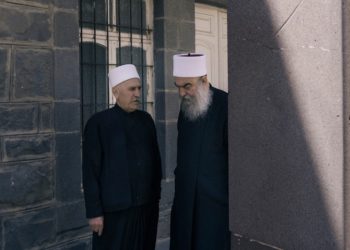 الهجري يطالب بتدخل دولي