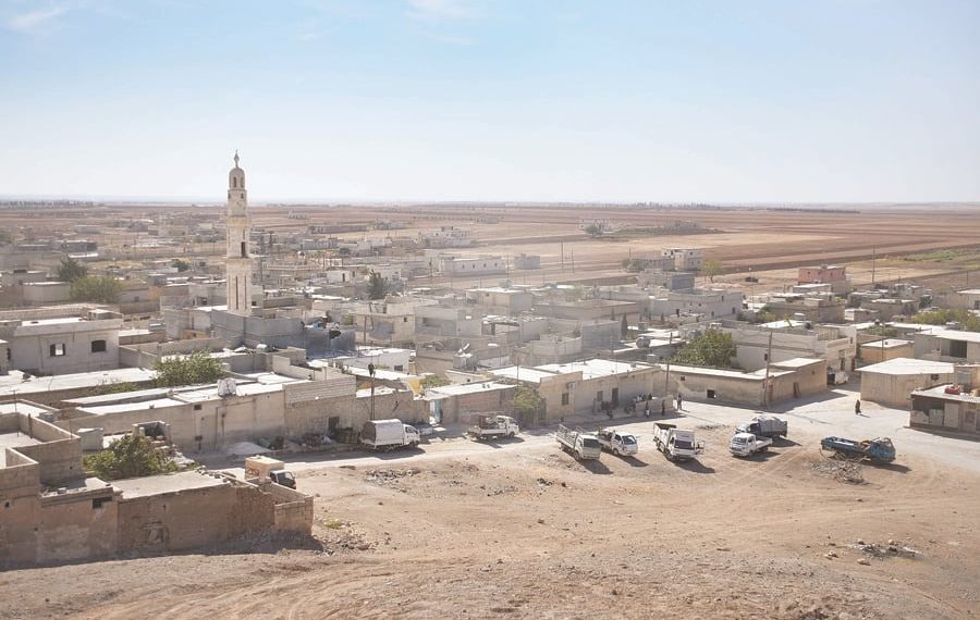 قوة الأمن الداخلي القطرية تكتشف رفات 30 جثة في دابق شمالي سوريا