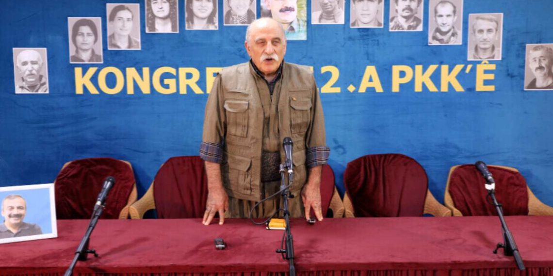 بعد 40 ألف قتيل.. حزب “العمال الكردستاني” يقرر حلّ نفسه