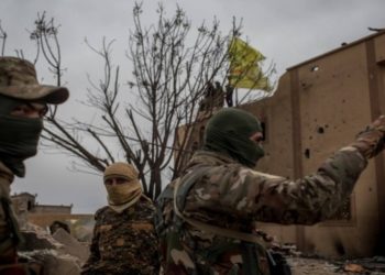 قسد تحتجز عشرات المدنيين