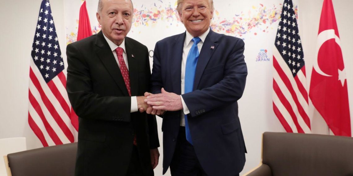 بينها رفع العقوبات عن سوريا.. اتصال هاتفي بين ترمب وأردوغان لبحث القضايا المشتركة