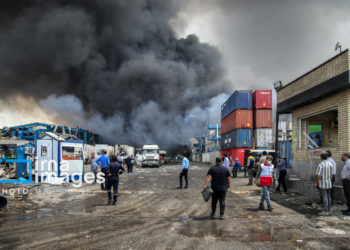 مسؤول إيراني يكشف عن الخسائر في انفجار ميناء “رجائي”