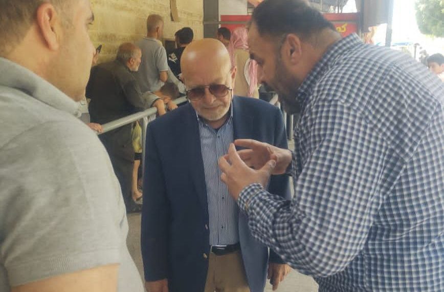 وزير الاقتصاد يزور معملًا بشكل مفاجئ وينظم الدور بأحد أفران حلب