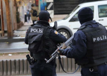 محكمة تركية تصدر حكمًا بالسجن 19 عامًا لسوري أدين بالشروع في قتل طفلته