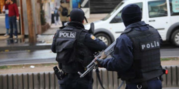 محكمة تركية تصدر حكمًا بالسجن 19 عامًا لسوري أدين بالشروع في قتل طفلته