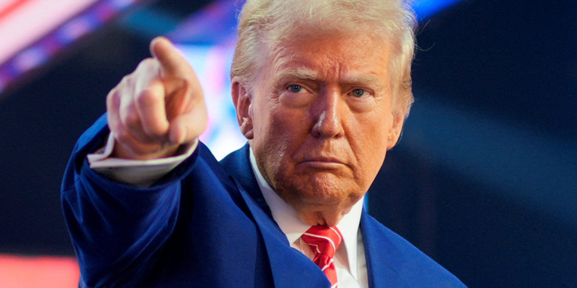 غادر وإلا!.. ترمب يعلن برنامجًا جديدًا لترحيل المهاجرين غير النظاميين