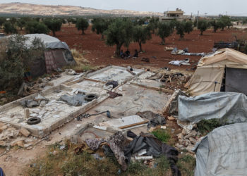 عودة النازحين السوريين إلى مناطقهم بين أمل الاستقرار ومخاوف الواقع (صور)