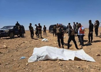 “داخل مغارة مهجورة”.. اكتشاف مقبرة جماعية جديدة بريف حمص