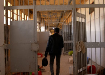 معاناة الناجين من سجون الأسد