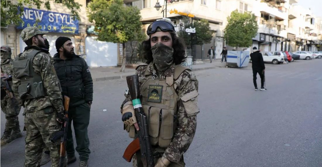 رويترز: أمريكا توافق على ضم آلاف الجهاديين الأجانب إلى الجيش السوري