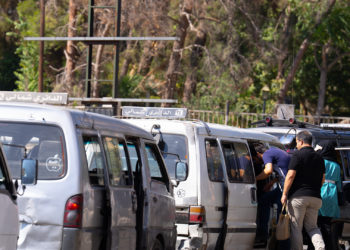 ارتفاع جنوني في أجور السرافيس بحلب ومواطنون يرفعون 4 مطالب