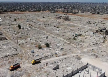 إزالة الأنقاض في حمص