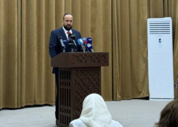 وزير الإعلام يؤكد التزام الدولة بحماية المواطنين وتعزيز الاستقرار في السويداء