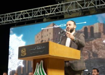 محافظ حلب يلغي إيقاف رواتب آلاف الموظفين والمكتب الإعلامي يوضح