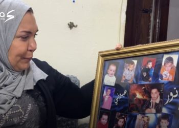 رفض تقبيل البوط العسكري فقتلوه.. أم أحمد تروي لـ”سوريا الجديدة” فجيعتها بطفلها اليتيم