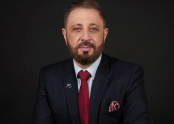 من هو عمر الحصري رئيس هيئة الطيران المدني الجديد؟