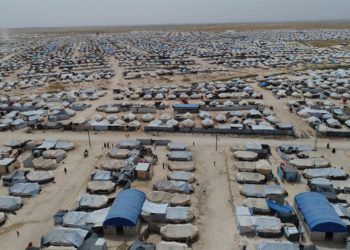 العراق يعلن عودة 15 ألف نازح من مخيم “الهول” في سوريا