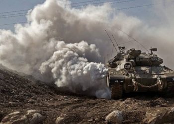 اندلاع حريق في دبابة إسرائيلية جنوب سوريا