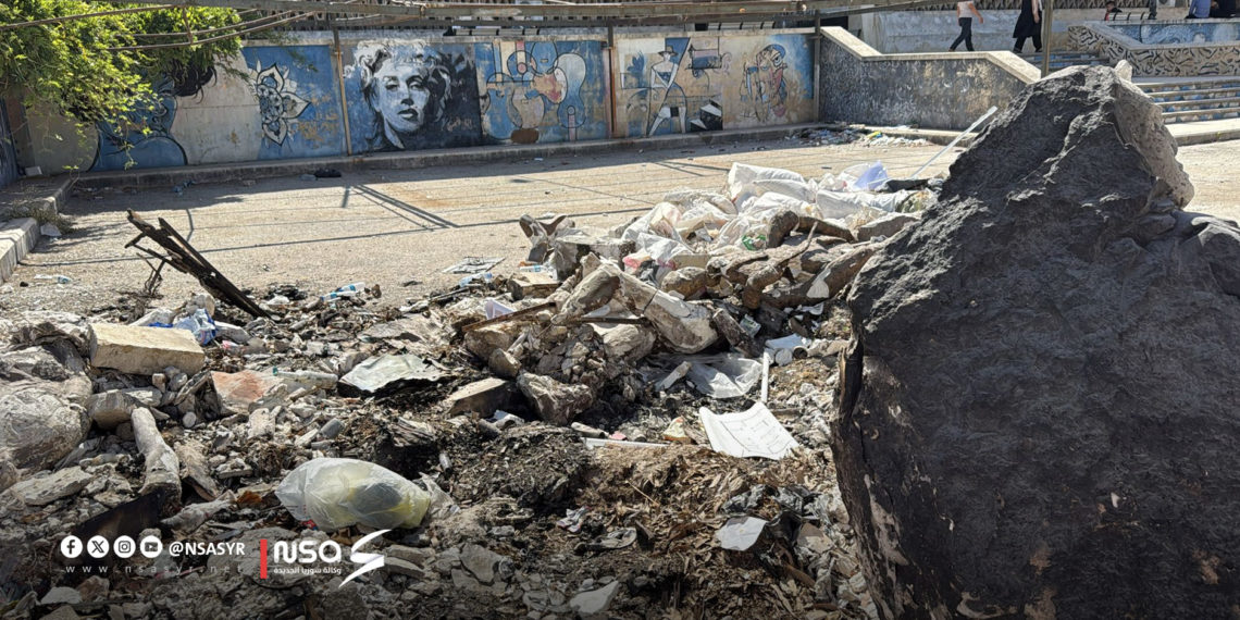 تحطيم تماثيل