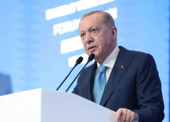 أردوغان يدعو قسد إلى استكمال اندماجها مع مؤسسات الدولة السورية والالتزام بتعهداتها