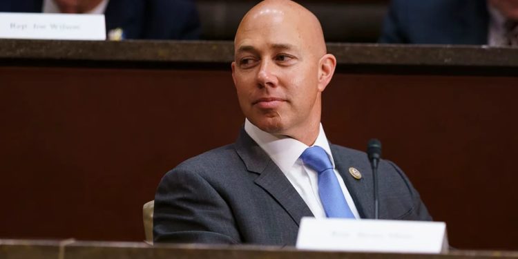 بعد رفضه إلغاء القانون.. برايان ماست يعلن تأييده إلغاء عقوبات قيصر المفروضة على سوريا