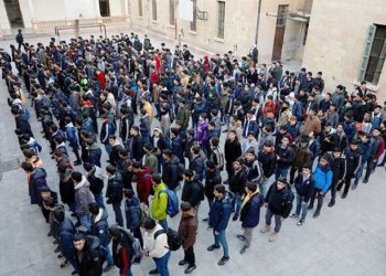 ملف التعليم في الجزيرة السورية بين التجاذب السياسي وتمسّك الأهالي بالمناهج الحكومية