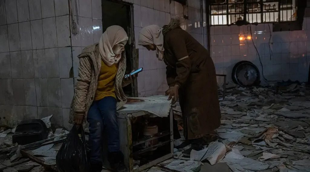 تحقيق لصحيفة نيويورك تايمز: وثائق وشهادات تكشف منظومة إخفاء الجرائم وتزوير السجلات في عهد النظام السابق