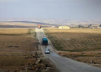 وصول قافلة مساعدات إلى عين العرب بعد حصار جزئي